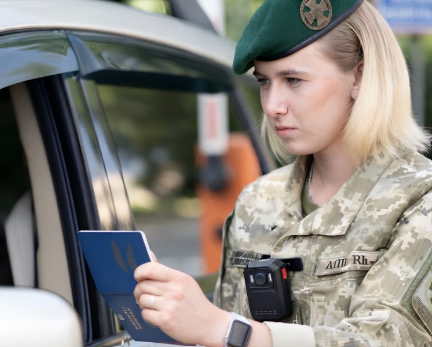 Мобілізація в Україні: що робити, якщо вас не випустити за кордон через родича-“ухилянта”